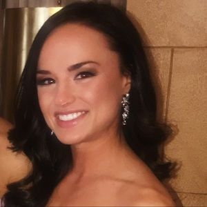 Meet your Posher, Brooke